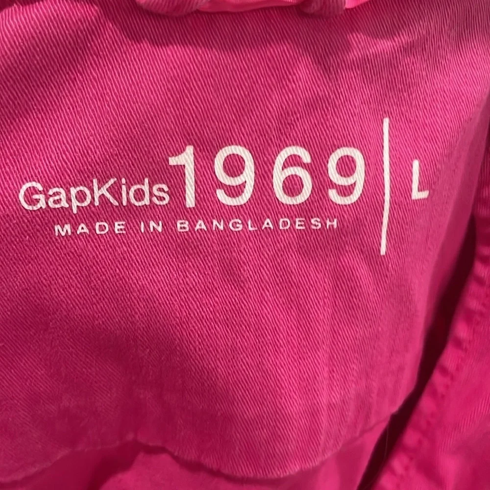 Gap ultra deep pink snap front denim jacket size large